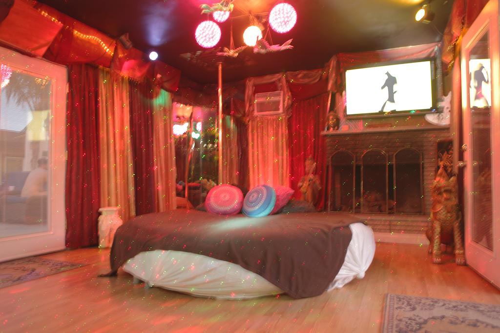 Sea Mountain Nude Resort & Spa Hotel - Adults Only Desert Hot Springs Buitenkant foto